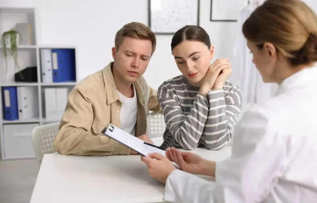 Evaluarea fertilității pentru dosarul FIV 2026: Ce trebuie să știi